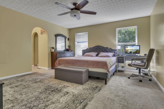 87 Knights Bridge Drive W, Pickerington, OH 43147