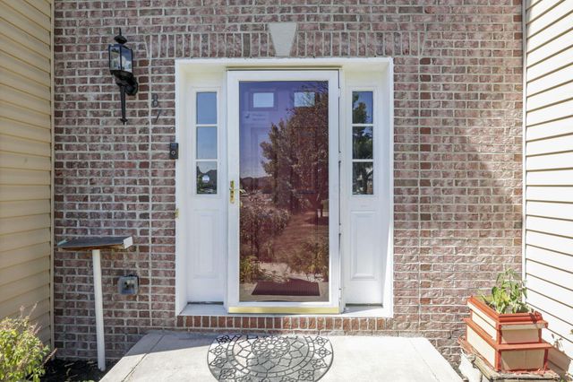 87 Knights Bridge Drive W, Pickerington, OH 43147