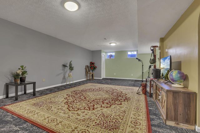 87 Knights Bridge Drive W, Pickerington, OH 43147