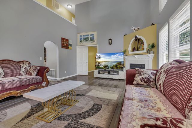 87 Knights Bridge Drive W, Pickerington, OH 43147