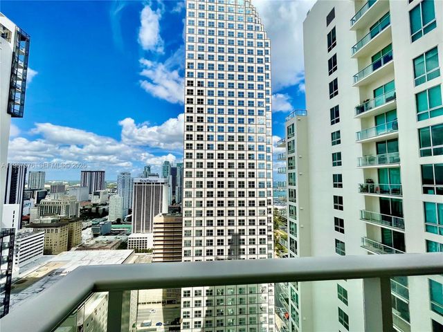 300 S Biscayne Blvd T-3403, Miami, FL 33131