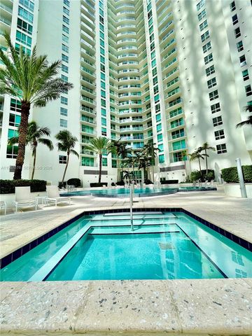 300 S Biscayne Blvd T-3403, Miami, FL 33131