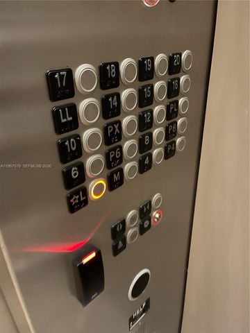 300 S Biscayne Blvd T-3403, Miami, FL 33131