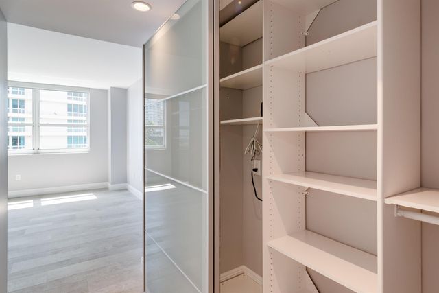 650 West Avenue 701, Miami Beach, FL 33139