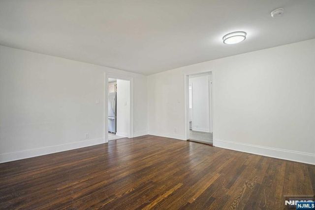 137 Closter Dock Road 2, Closter, NJ 07624