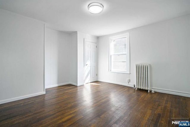 137 Closter Dock Road 2, Closter, NJ 07624