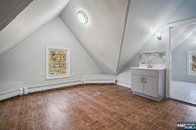 137 Closter Dock Road 2, Closter, NJ 07624