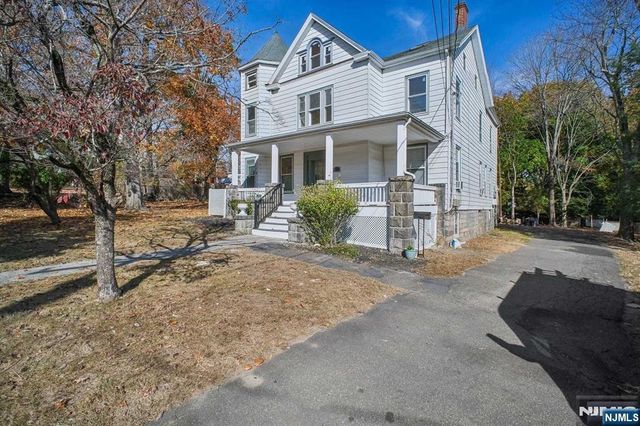 137 Closter Dock Road 2, Closter, NJ 07624