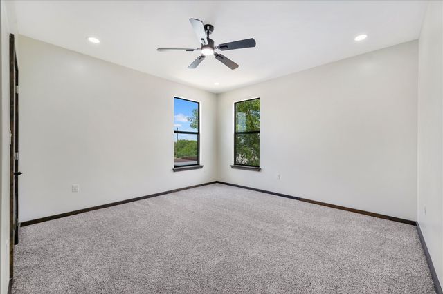6027 Verde Way, Dallas, TX 75211