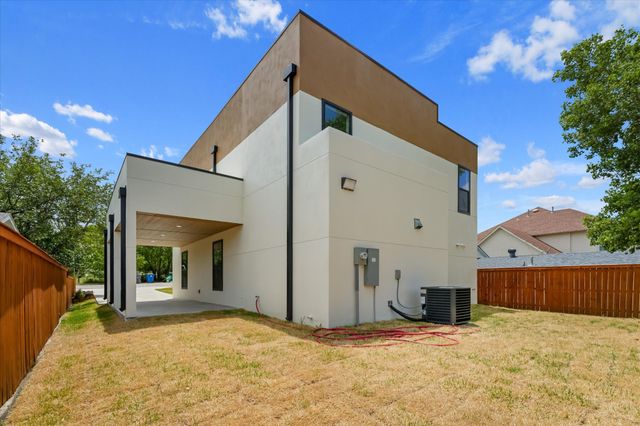 6027 Verde Way, Dallas, TX 75211