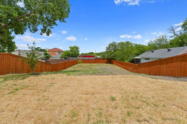 6027 Verde Way, Dallas, TX 75211