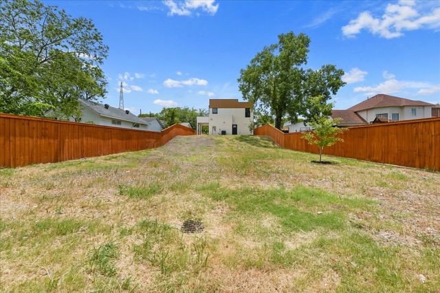 6027 Verde Way, Dallas, TX 75211