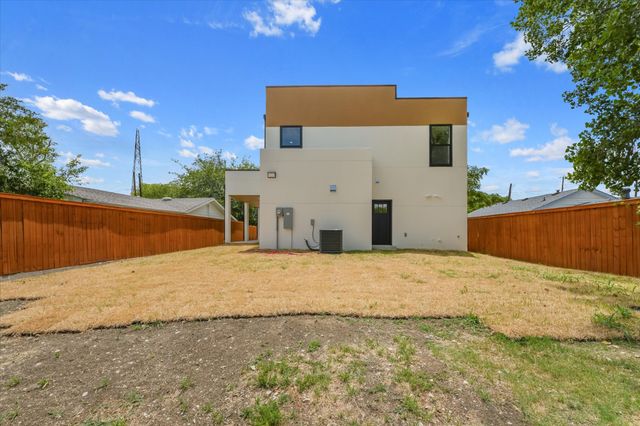 6027 Verde Way, Dallas, TX 75211