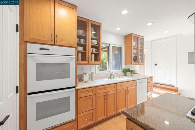 2050 Blackwood Dr, Walnut Creek, CA 94596