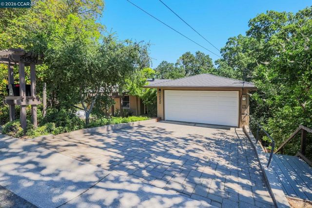 2050 Blackwood Dr, Walnut Creek, CA 94596
