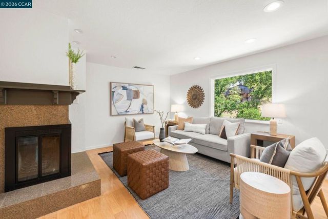 2050 Blackwood Dr, Walnut Creek, CA 94596