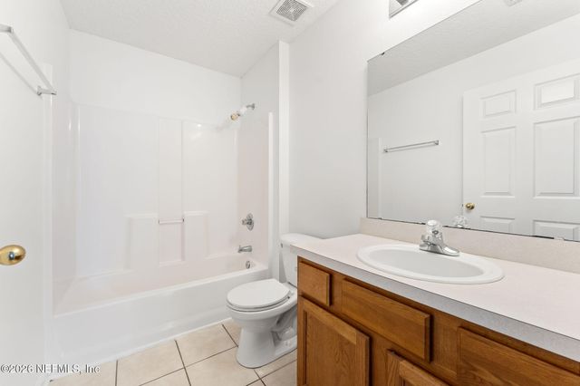 6111 MAGGIES Circle 109, Jacksonville, FL 32244