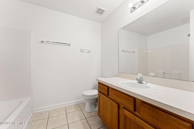6111 MAGGIES Circle 109, Jacksonville, FL 32244