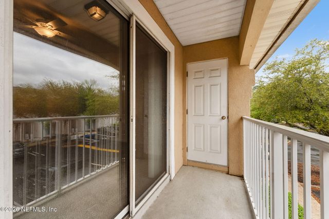 6111 MAGGIES Circle 109, Jacksonville, FL 32244