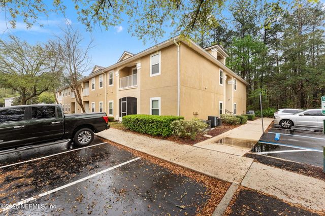 6111 MAGGIES Circle 109, Jacksonville, FL 32244