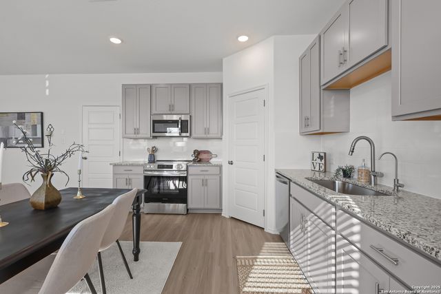 2534 Dry Moss Way, San Antonio, TX 78224