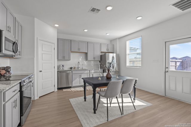 2534 Dry Moss Way, San Antonio, TX 78224