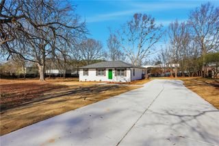 127 Perry Street, Loganville, GA 30052