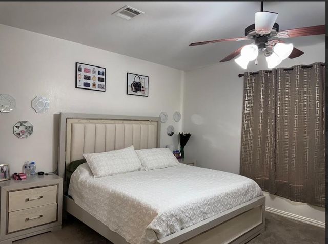 117 E Emory Fields DR, Hutto, TX 78634