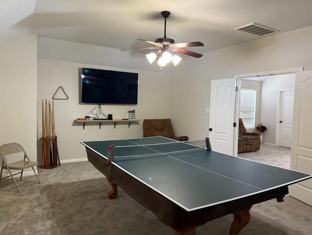 117 E Emory Fields DR, Hutto, TX 78634