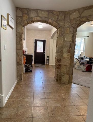 117 E Emory Fields DR, Hutto, TX 78634