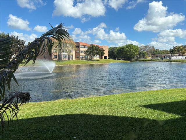 9900 Sunrise Lakes Blvd 107, Sunrise, FL 33322