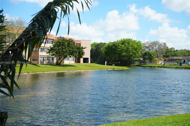 9900 Sunrise Lakes Blvd 107, Sunrise, FL 33322