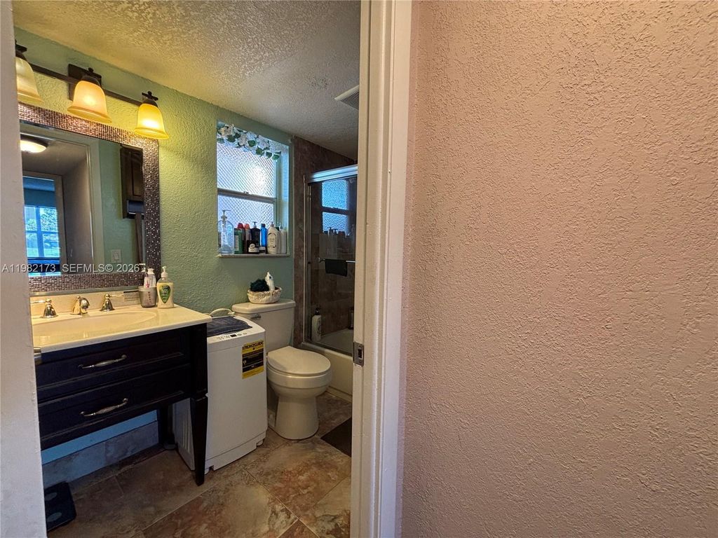 Image 15 of property listing at 9900 Sunrise Lakes Blvd 107, Sunrise, FL 33322