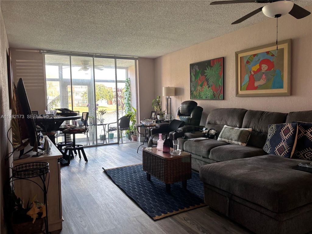 Image 2 of property listing at 9900 Sunrise Lakes Blvd 107, Sunrise, FL 33322