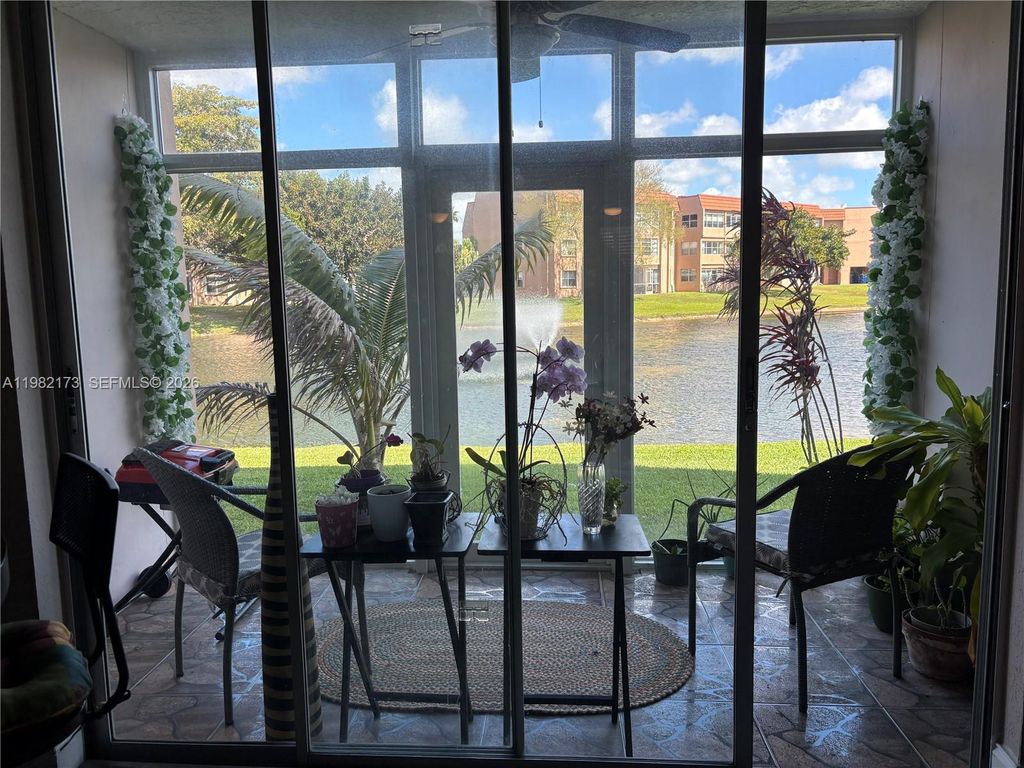 Image 8 of property listing at 9900 Sunrise Lakes Blvd 107, Sunrise, FL 33322