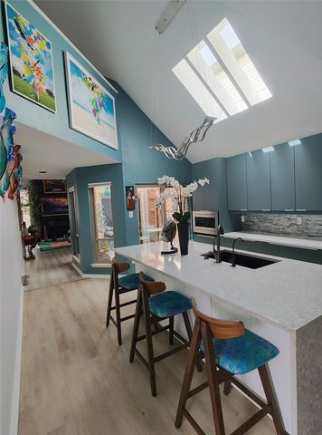 2955 S. Bend, Dallas, TX 75229