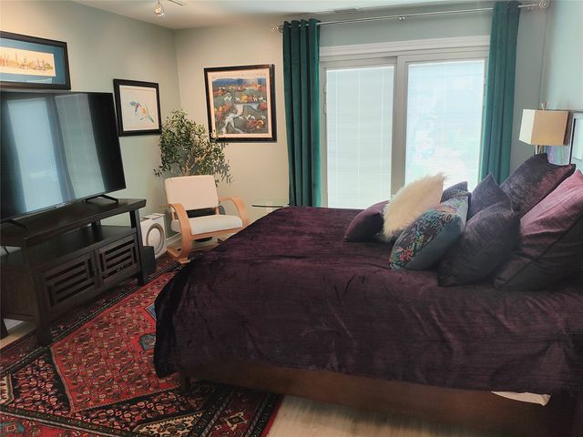 2955 S. Bend, Dallas, TX 75229