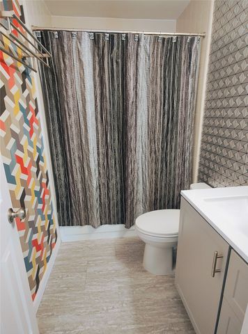 2955 S. Bend, Dallas, TX 75229