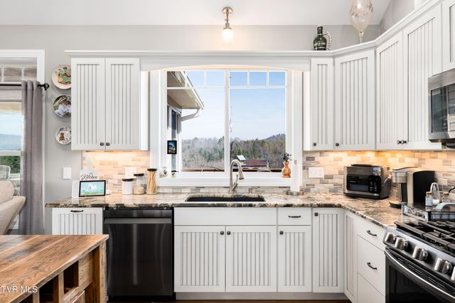 533 Highland Acres, Mountain City, TN 37683