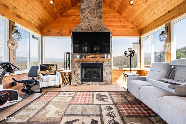 533 Highland Acres, Mountain City, TN 37683