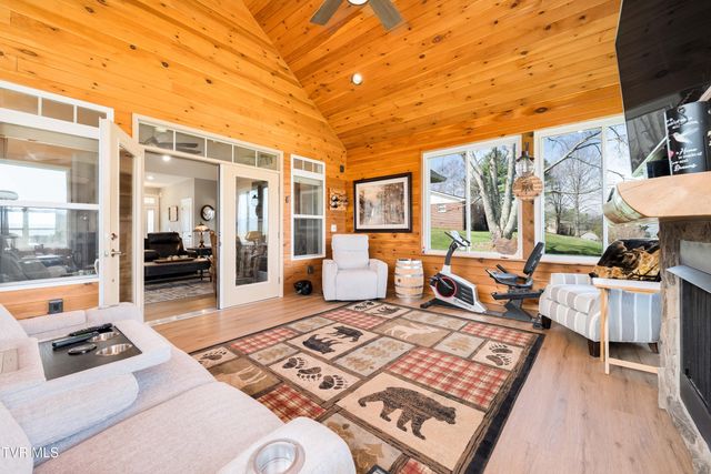 533 Highland Acres, Mountain City, TN 37683