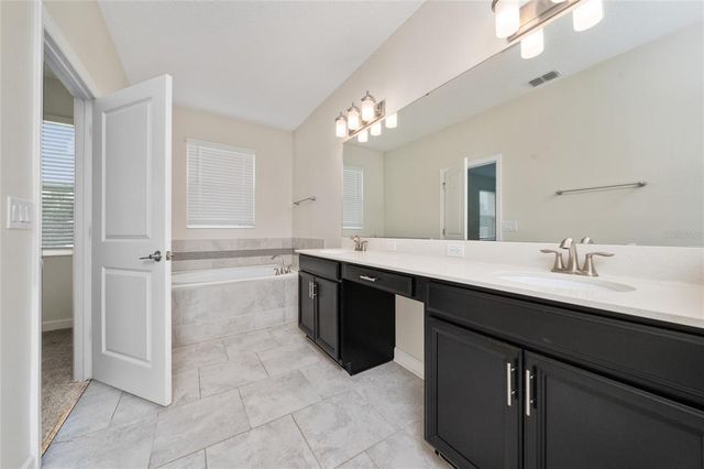 11055 SWEETGUM WOODS DRIVE, Orlando, FL 32832