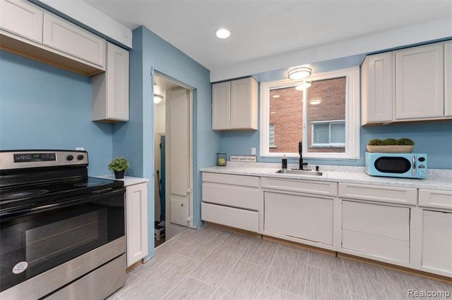12051 Bramell, Redford, MI 48239