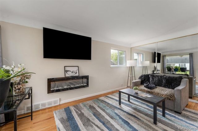 12051 Bramell, Redford, MI 48239