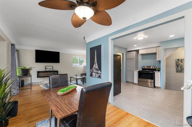 12051 Bramell, Redford, MI 48239