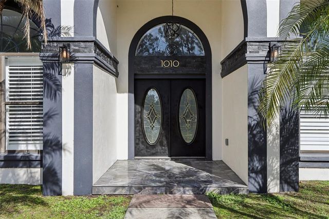1010 EMERALD CREEK DRIVE, Valrico, FL 33596