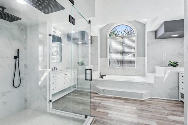1010 EMERALD CREEK DRIVE, Valrico, FL 33596