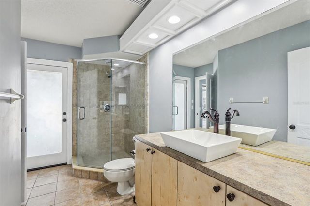 1010 EMERALD CREEK DRIVE, Valrico, FL 33596