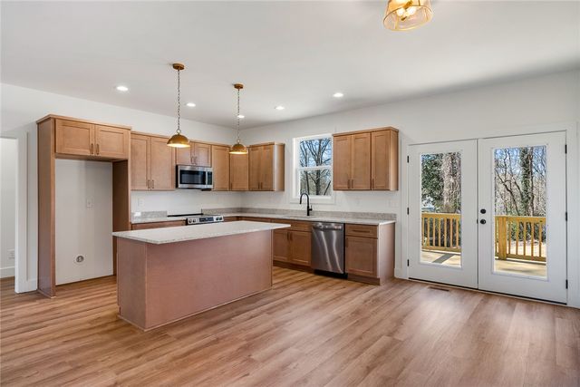 125 Cambridge Lane, Pendleton, SC 29670