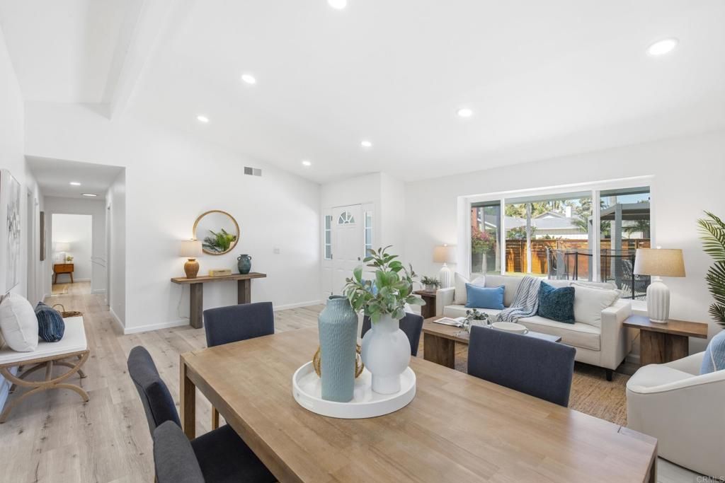 Image 11 of property listing at 207 Hickoryhill Drive, Encinitas, CA 92024